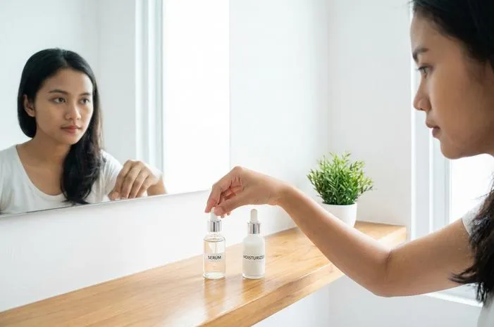 Pakai Serum atau Moisturizer Dulu? Ini Urutan yang Tepat
