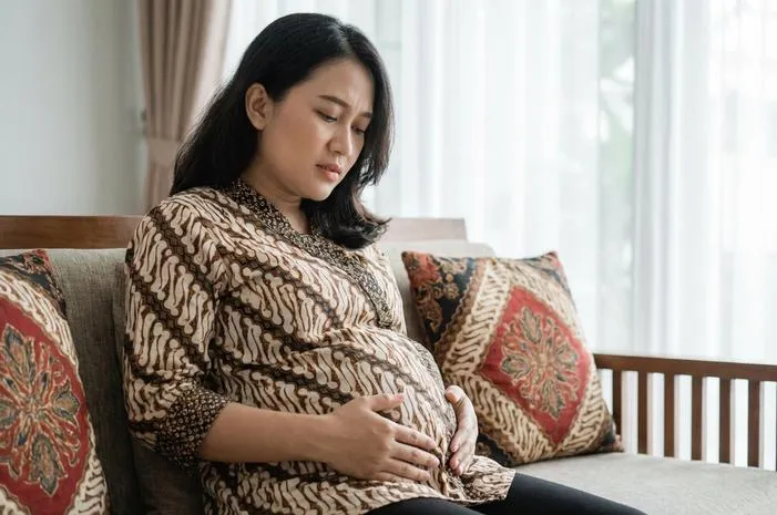 Penyebab Perut Sakit Saat Hamil 7 Bulan dan Cara Mengatasi