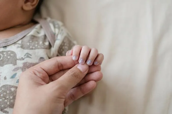 Contoh Kuku Bayi Biru dan Gejala yang Harus Diwaspadai