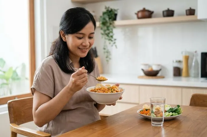 Ibu Hamil Makan Seblak Boleh Saja Simak Aturan Amannya