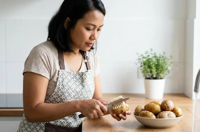 Apakah Kulit Kentang Bisa Dimakan? Cek Manfaat dan Tipsnya