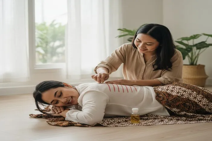 Rahasia Kerokan Punggung Wanita Usir Pegal Masuk Angin