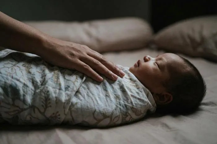 Bayi Cegukan Saat Tidur? Jangan Panik, Ini Solusinya!