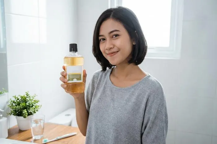 Obat Kumur Antiseptik Bagus Atasi Kuman Bau Mulut