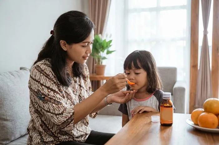 Paracetamol Rasa Jeruk Efektif Redakan Panas dan Demam Anak