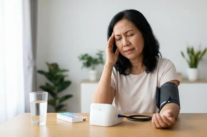 Gejala Darah Tinggi Sakit Kepala dan Cara Mengatasinya