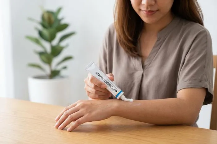 Manfaat Salep Ketoconazole: Dari Panu Hingga Kutu Air