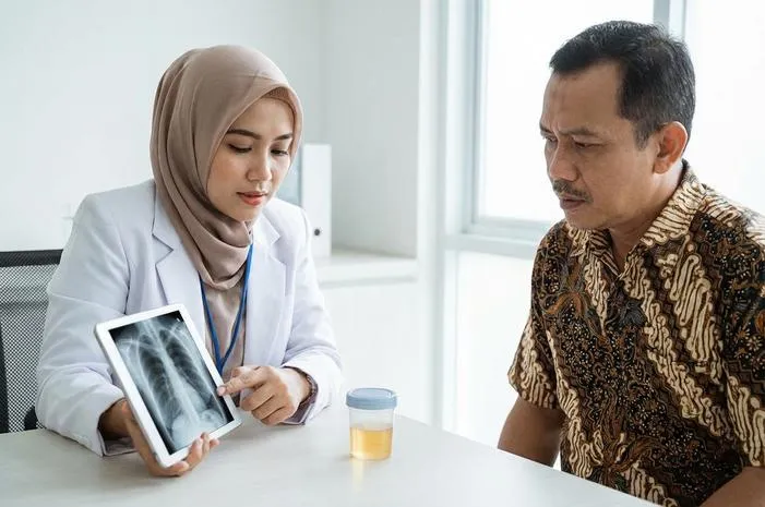 Kenali Berbagai Warna Cairan Paru Paru Basah dan Maknanya