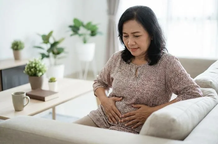 Bagian Perut Bawah Sakit: Kapan Harus ke Dokter?