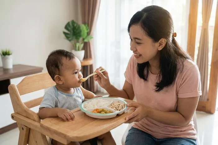 Segini Porsi Makan Bayi 9 Bulan Agar Tumbuh Optimal
