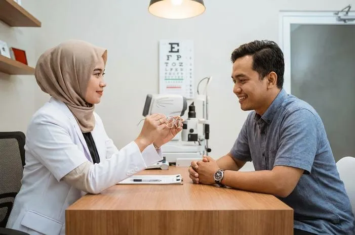 Lensa CRMC: Jernih Terang, Aman dari Radiasi UV