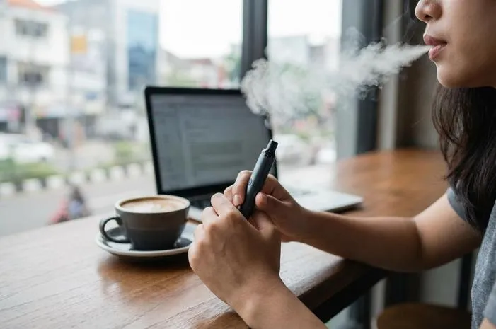 Vaping: Uapnya Enak, Faktanya Bikin Kaget!