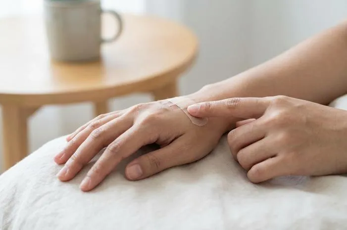 Nyaman Lagi! Atasi Bekas Infus di Tangan Kiri Bengkak