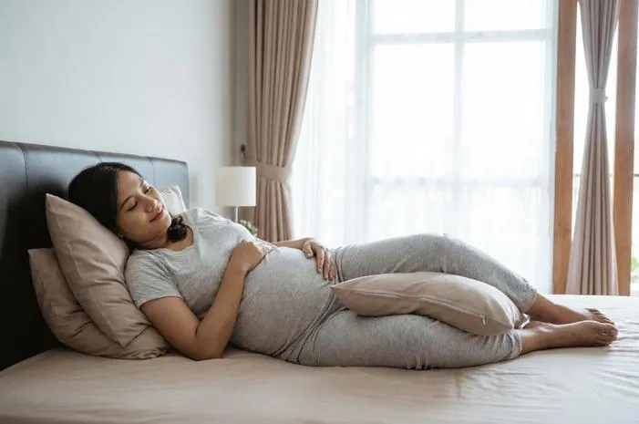 Ibu Hamil Tidur Telentang: Kapan Aman, Kapan Berbahaya?