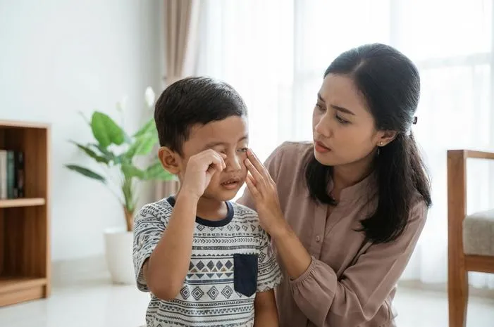 Penyebab Mata Anak Sering Berkedip: Wajar atau Bahaya?