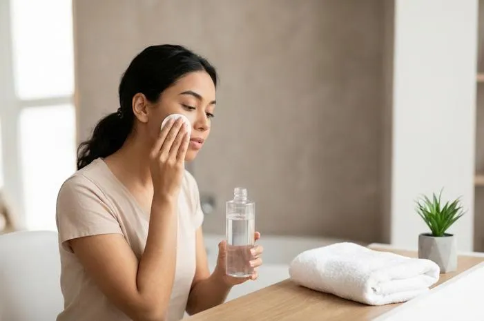 Cleansing Water: Wajah Bersih Praktis Segar Tanpa Bilas