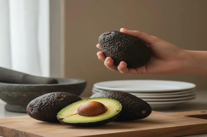 Ciri Ciri Alpukat Tua: Pasti Matang, Anti Gagal!