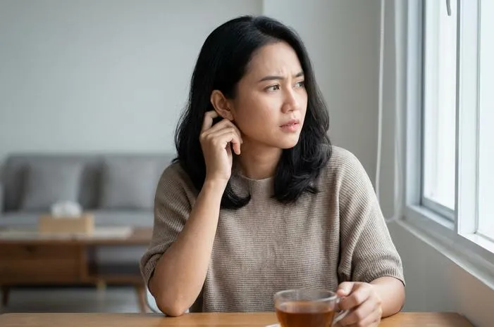 Telinga Kanan Panas Artinya: Bukan Cuma Dibicarakan