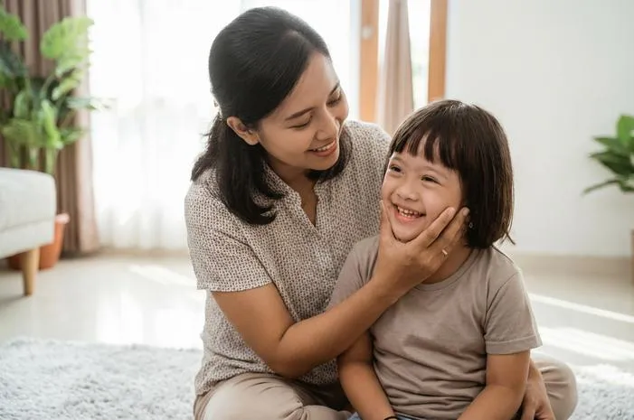 Ciri Muka Anak Down Syndrome, Mudah Dikenali Lho!