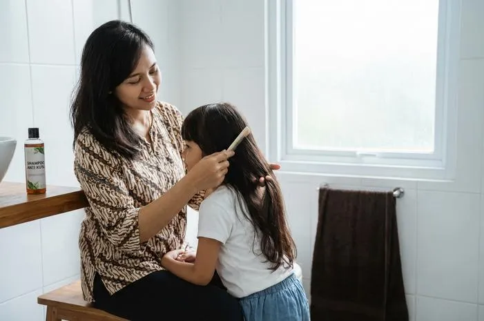 Shampoo Anti Kutu Ampuh! Rambut Bersih Bebas Kutu