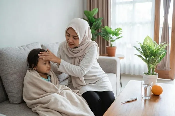 Badan Hangat Bukan Demam? Ketahui Sebab dan Solusinya