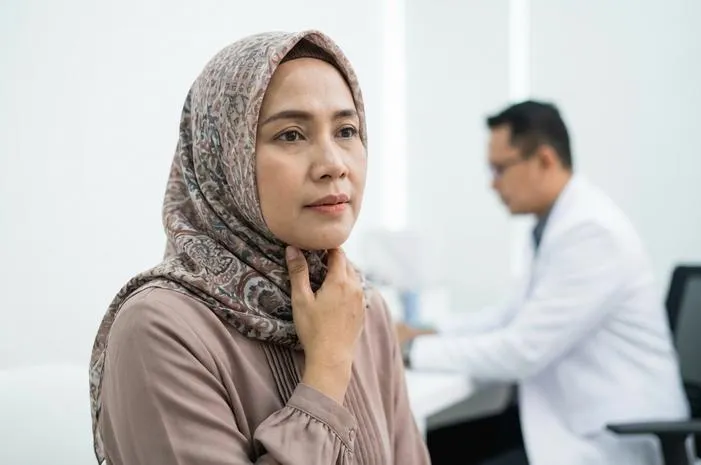 Struma Nodusa: Benjolan Leher? Kenali Gejala & Solusinya