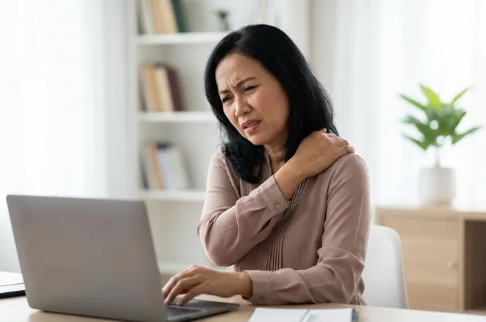 Nyeri Punggung Kanan Atas Seperti Ditusuk? Ini Solusinya!