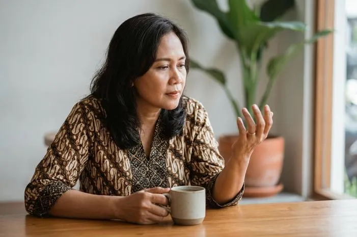 Benarkah Tangan Kanan Kedutan Tanda Rezeki? Cek Artinya!