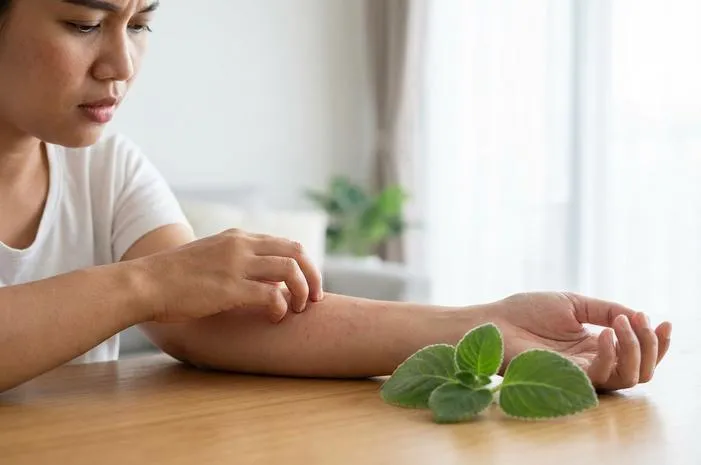 Kenali Daun yang Bikin Gatal, Atasi Gatalmu Cepat!