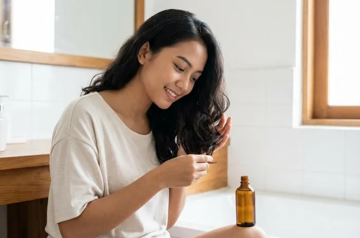 Lucido L: Bikin Rambut Berkilau, Lembut, Mudah Diatur