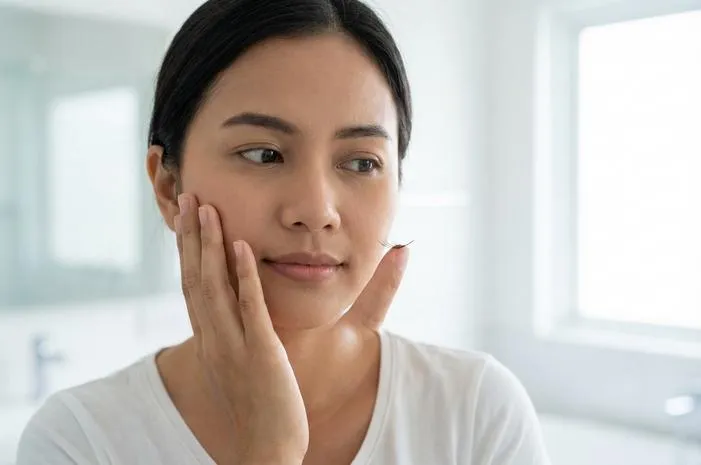 Bulu Mata Kanan Jatuh Artinya: Mitosnya Bikin Happy!