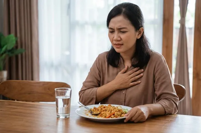 Penyebab Dada Panas: Mungkin GERD, Bisa Juga Jantung