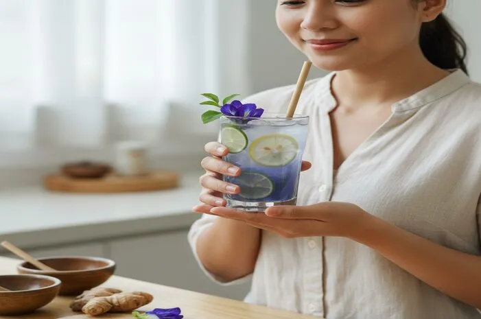 Sensasi Es Telang Biru Ungu, Sehat Penuh Antioksidan