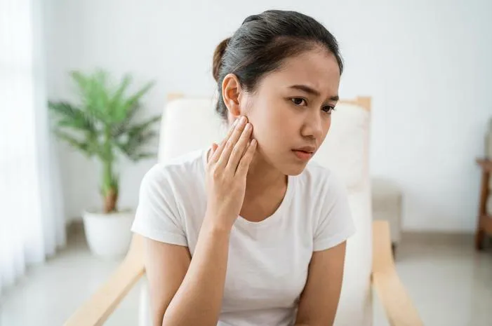 Belakang Telinga Bengkak: Ini Penyebab dan Solusi Mudah