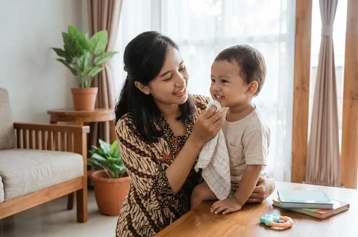 Pertumbuhan Gigi Si Kecil: Tahap, Tanda, Solusi Aman