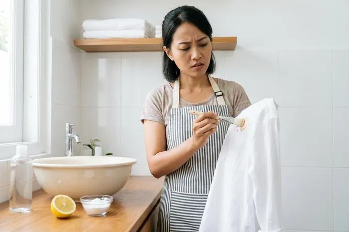Cara Menghilangkan Noda pada Baju Putih, Mudah!