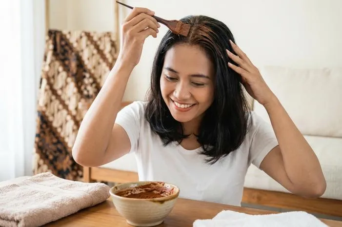 Cat Rambut Henna Alami, Rambut Cantik Sah untuk Salat