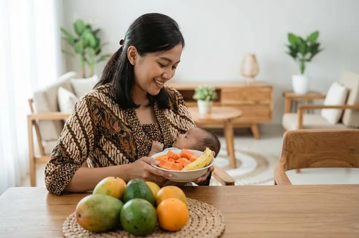Buah untuk Busui: ASI Deras, Ibu Juga Happy!