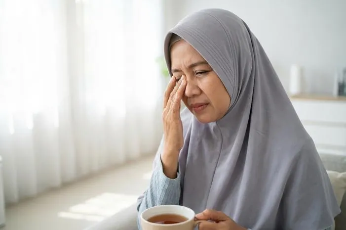 Kenapa Mata Kanan Sakit? Ini 5 Penyebab dan Solusinya