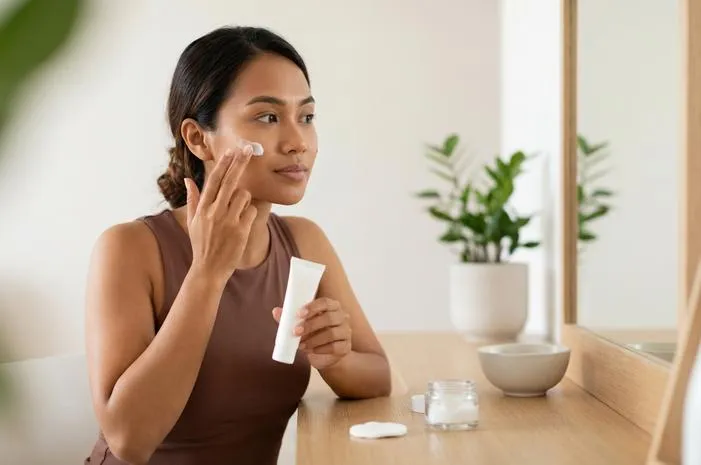 Salep Whitening Mencerahkan Wajah Atasi Noda Hitam