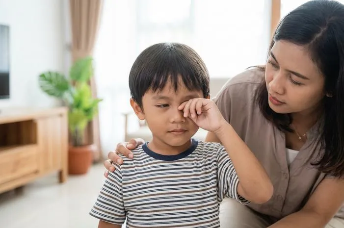 Penyebab Mata Anak Berkedip Terus: Normal atau Bahaya?