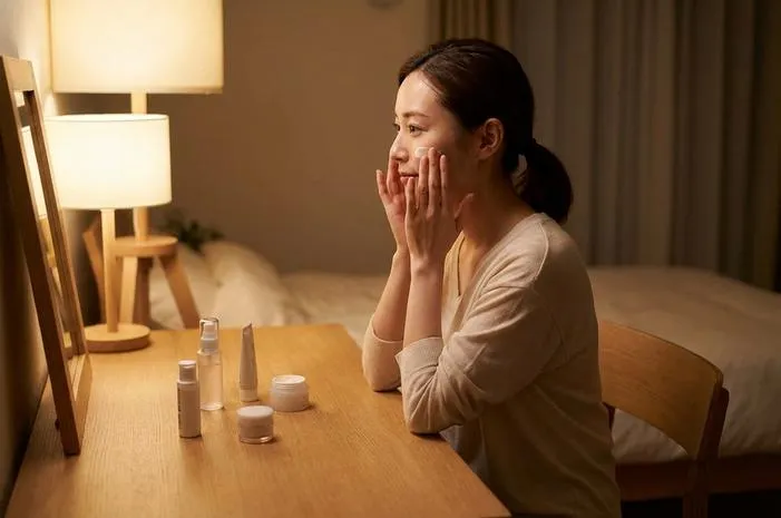 Urutan Skincare Malam Viva: Wajah Glowing di Pagi Hari