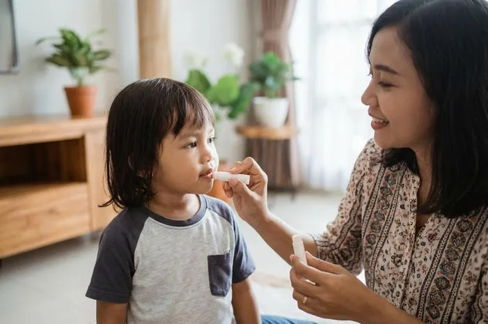 Bibir Kering pada Anak? Simak Penyebab dan Solusinya