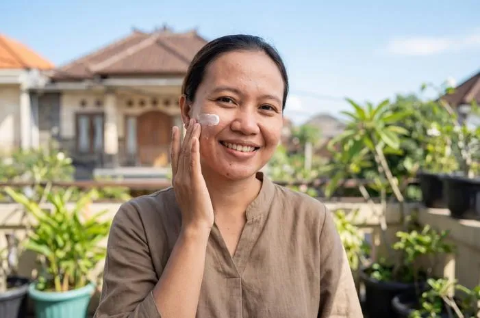 Ampuh Sunscreen untuk Bruntusan Wajah Mulus