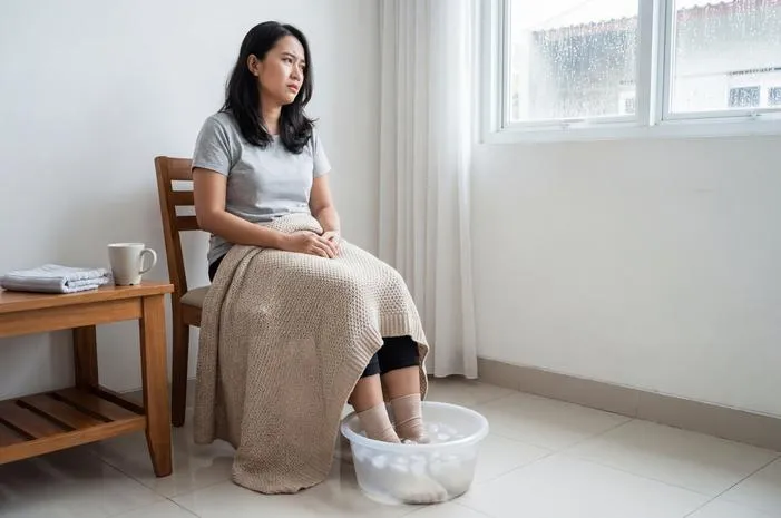 Efek Samping Merendam Kaki Air Es: Jangan Berlebihan!