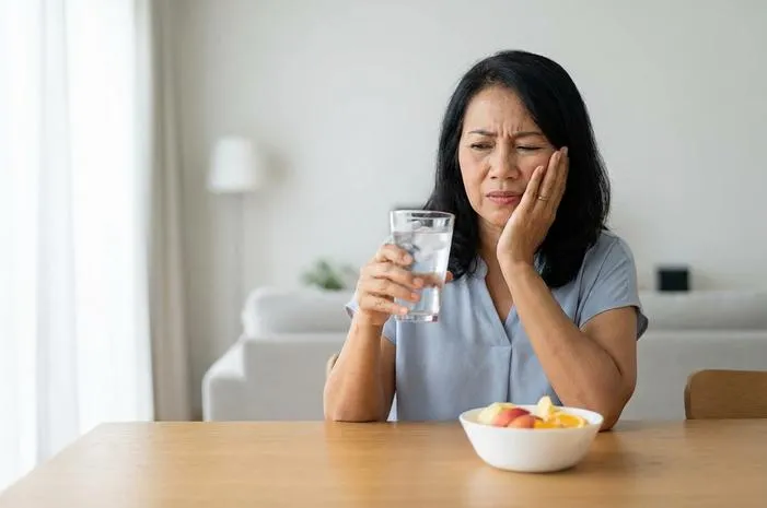 Stop Ngilu! Cara Mengatasi Gigi Sensitif Biar Nyaman