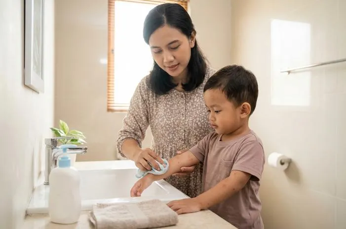 Campak Boleh Mandi Kok! Panduan Aman dan Nyaman