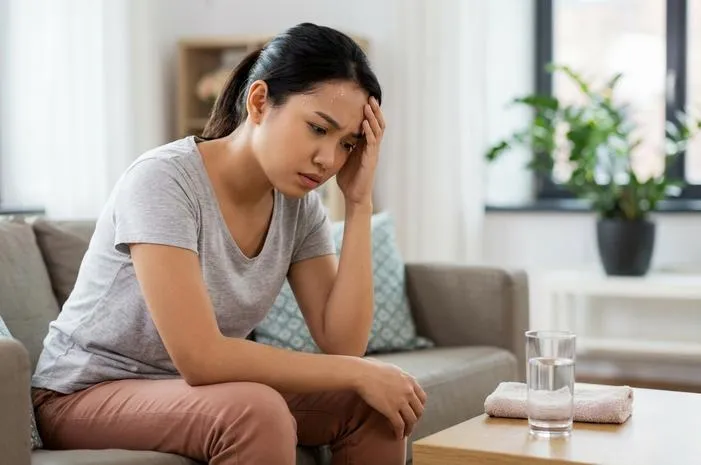 Pusing Mual Keringat Dingin Tiba-tiba: Kenali Sebabnya