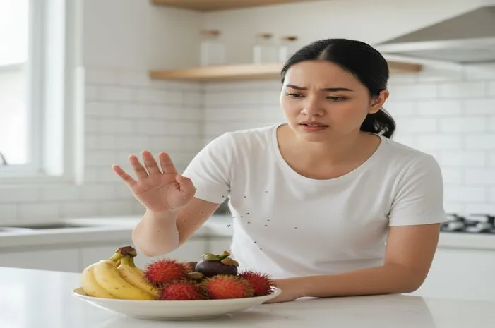 Serangga Kecil Hitam Terbang: Kenali Lalu Basmi Cepat