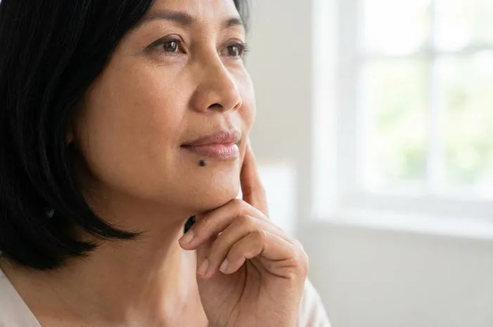 Arti Tahi Lalat Bibir Bawah: Hoki, Cinta dan Popularitas